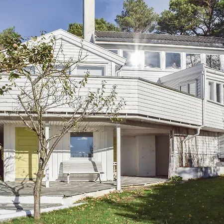 Feriehus Five Bedroom Holiday In